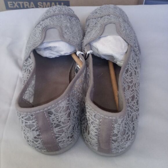 New women's lace flat shoes size 9-10 (L) - Picture 2 of 4